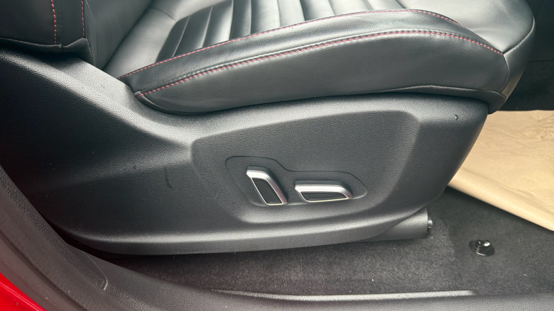 MG HS 1.5 T-GDI Trophy 5dr Petrol Hatchback